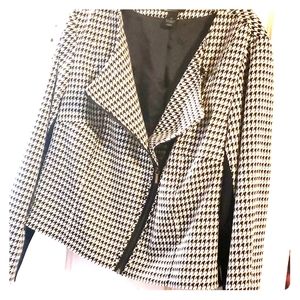 Black /white blazer